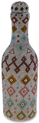 RUSSIAN BOTTLE AND CORK COVERED WITH ROCAILLES BEADS, 19TH CENTURY. H. 21.4 cm