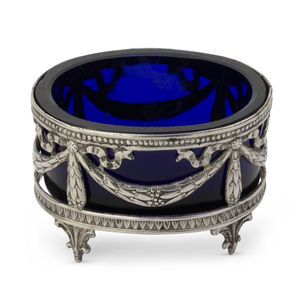 SOVIET SALT CELLAR WITH COBALT GLASS INSERT
After 1926. Hallmark: ‘875’ silver standard, H. 5.6 