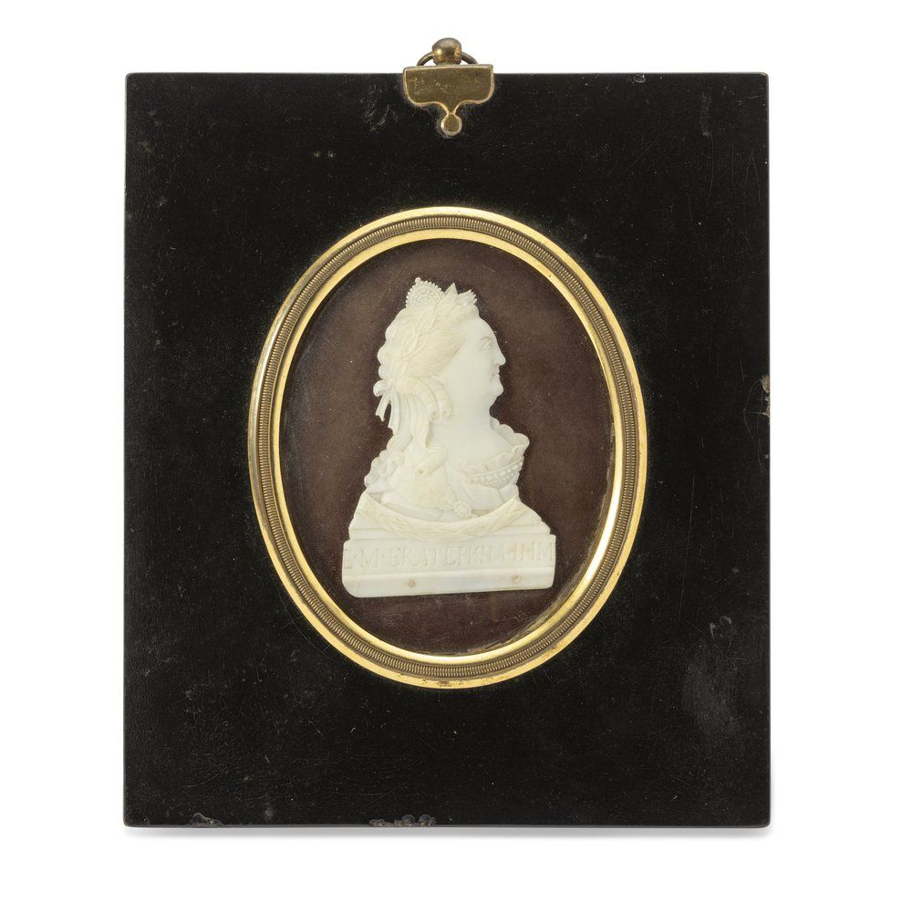 CARVED PORTRAIT CAMEO OF CATHERINE THE GREAT
Russia, 19th century. relief portrait of Empress 