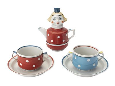 SOVIET PORCELAIN TEA SET WITH TEAPOT AND TWO CUPS AND SAUCERS
Korosten, mid-20th century. cups: 