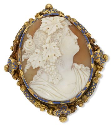 VINTAGE YELLOW GOLD, ENAMEL AND SHELL CAMEO BROOCH. Vintage gold and blue enamel brooch 