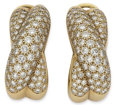 CARTIER ‘COLIS&Eacute;E’ DIAMOND AND 18K YELLOW GOLD EARRINGS, CIRCA 1995. A pair of Cartier COLIS&Eacute;E 