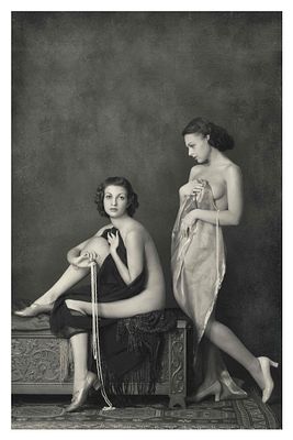 OLEKSII GALUSHKOV
Whispering Pearls №1 — A Ziegfeld Follies Girls Tribute, 2010. gicl&eacute;e print on 
