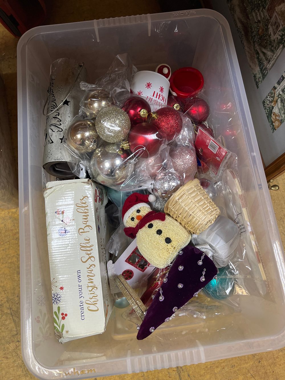 Lot 284: Christmas box full of Christmas items