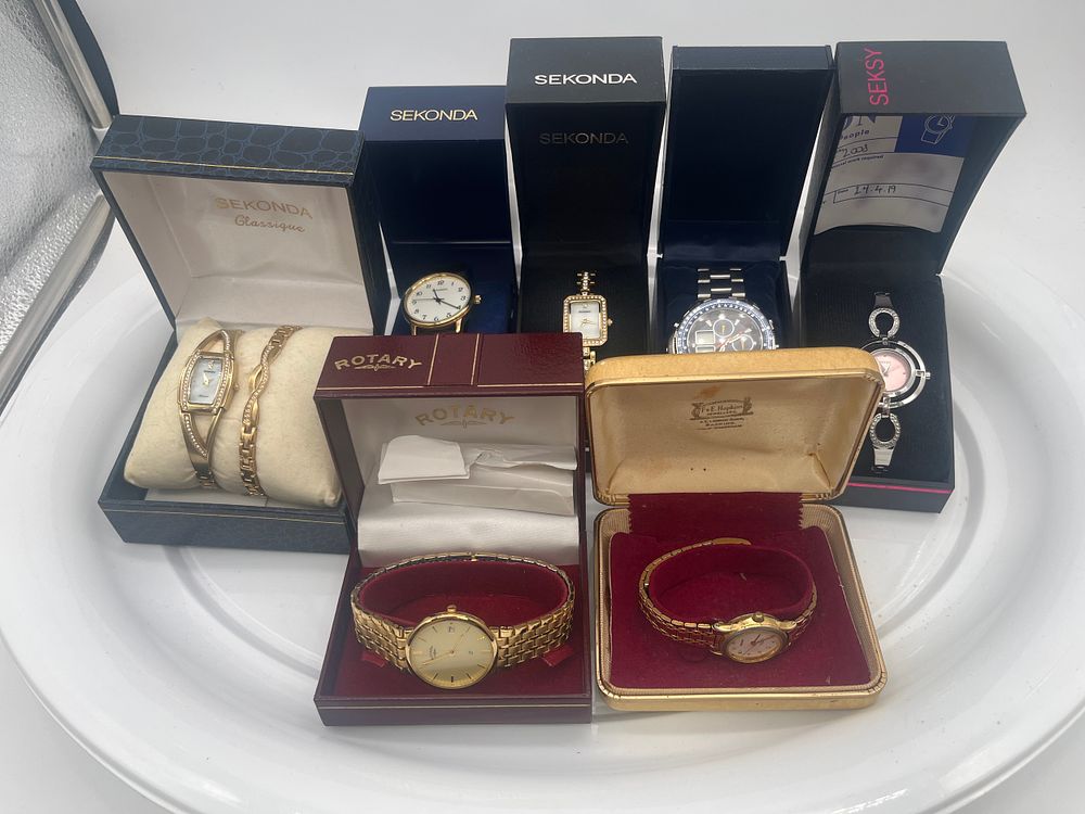 Lot 167: 7 watches in cases including Rotary, Sekonda and...