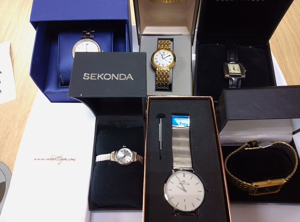 Lot 174: Tray of watches, including Sekonda, Seiko, Claus Kobec,...