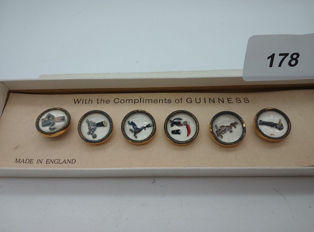 Lot 177: Guinness Toucan buttons in a box 
