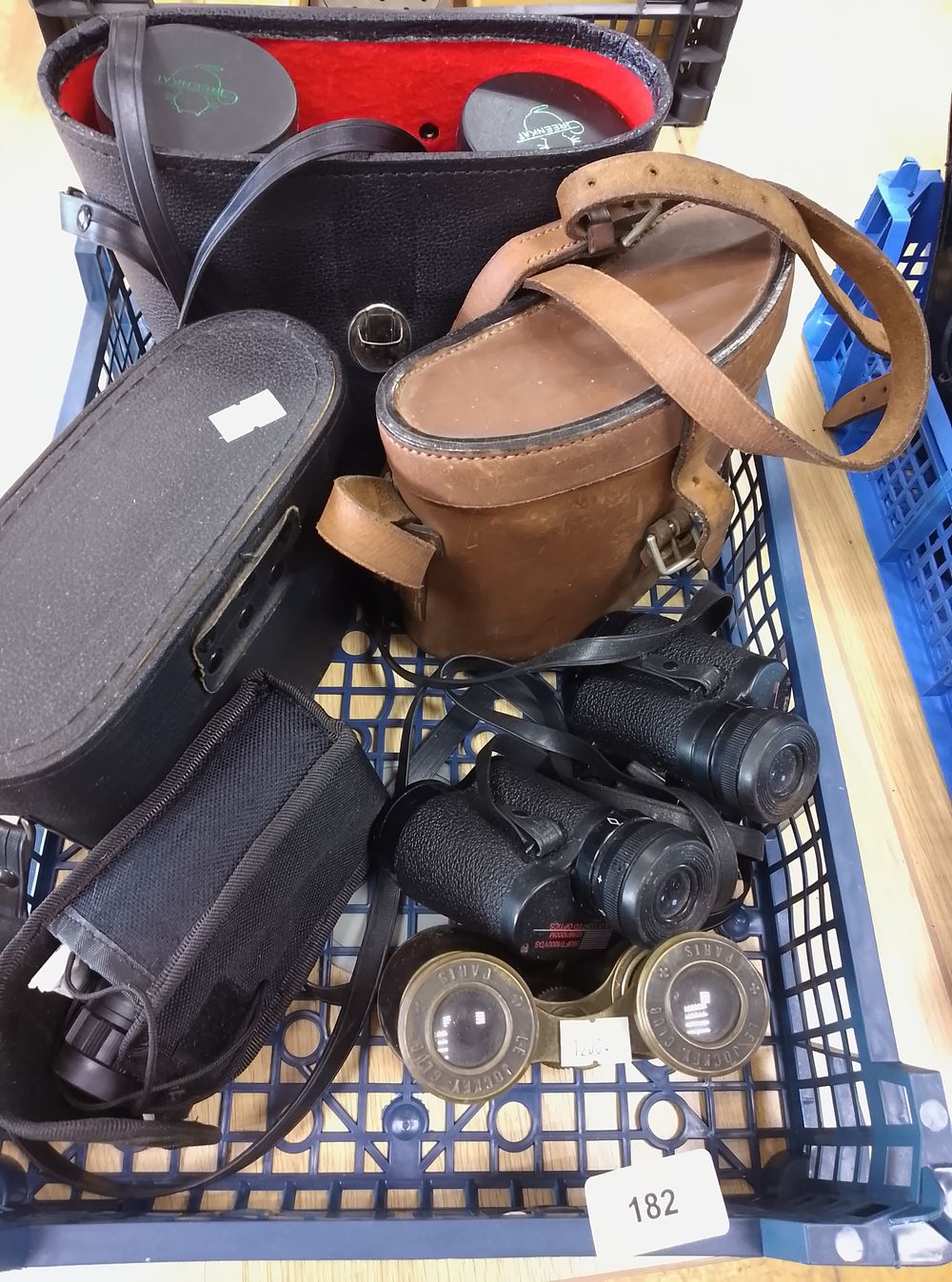 Lot 182: Tray of binoculars