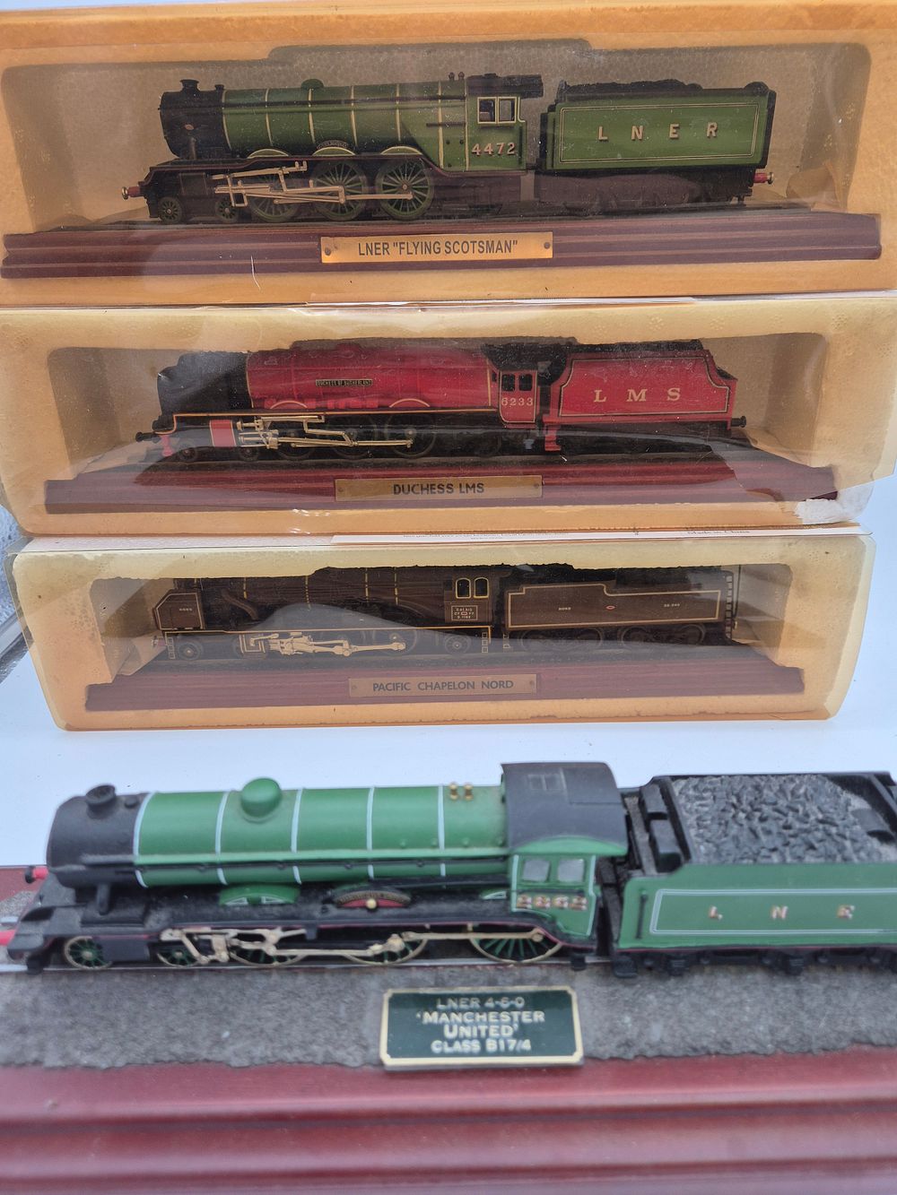 Lot 260: Collection of trains, Flying Scotch Man, Duchess LMS,...