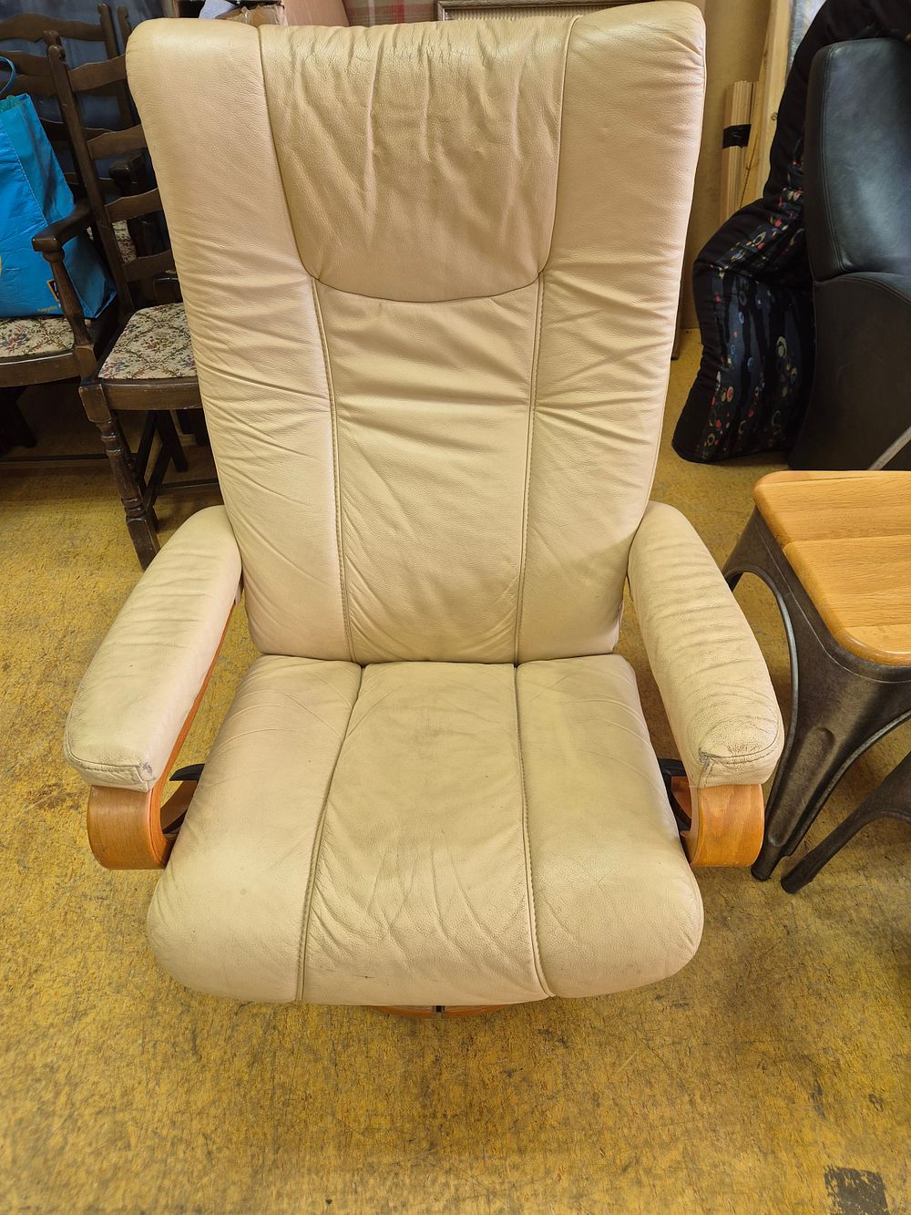 Lot 298: Stressless Arm chair