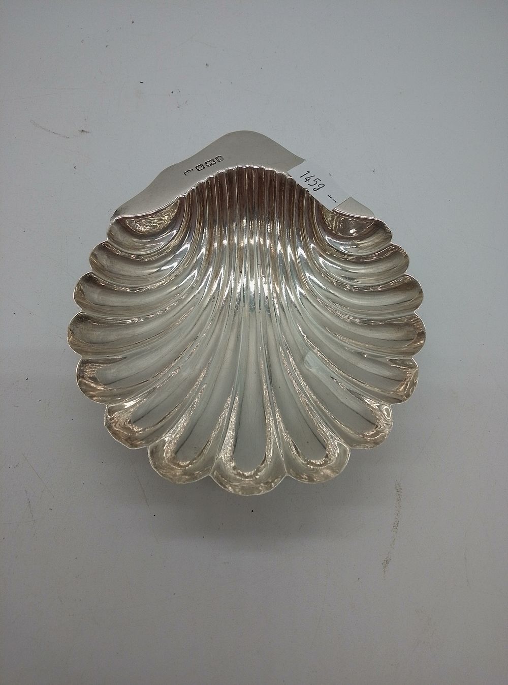 Lot 166: A George V Sheffield Sterling Silver Scallop Shell...