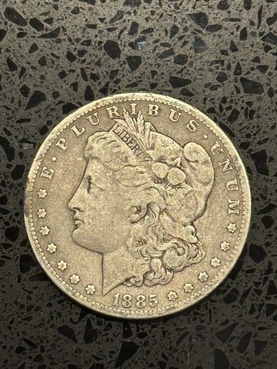 Lot 232: 1885-S Morgan Dollar Cracked From Roll - F
