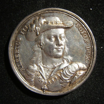 German anti-Semitic Albrecht III Fromme silver medal; expelled Jews of Bavaria. Germany > 