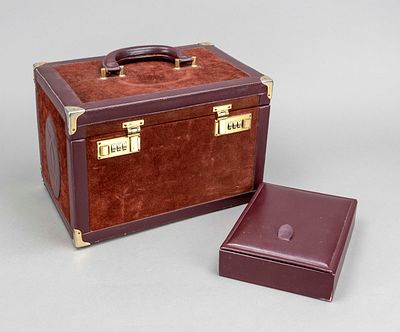 Cartier, vintage beauty case with matching hinged box, suede and fine-grained leather in 