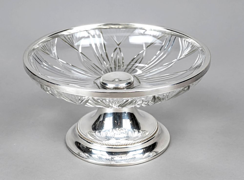 Large round table centerpiece with mounting, 20th century, plated, trumpet-shaped base with 