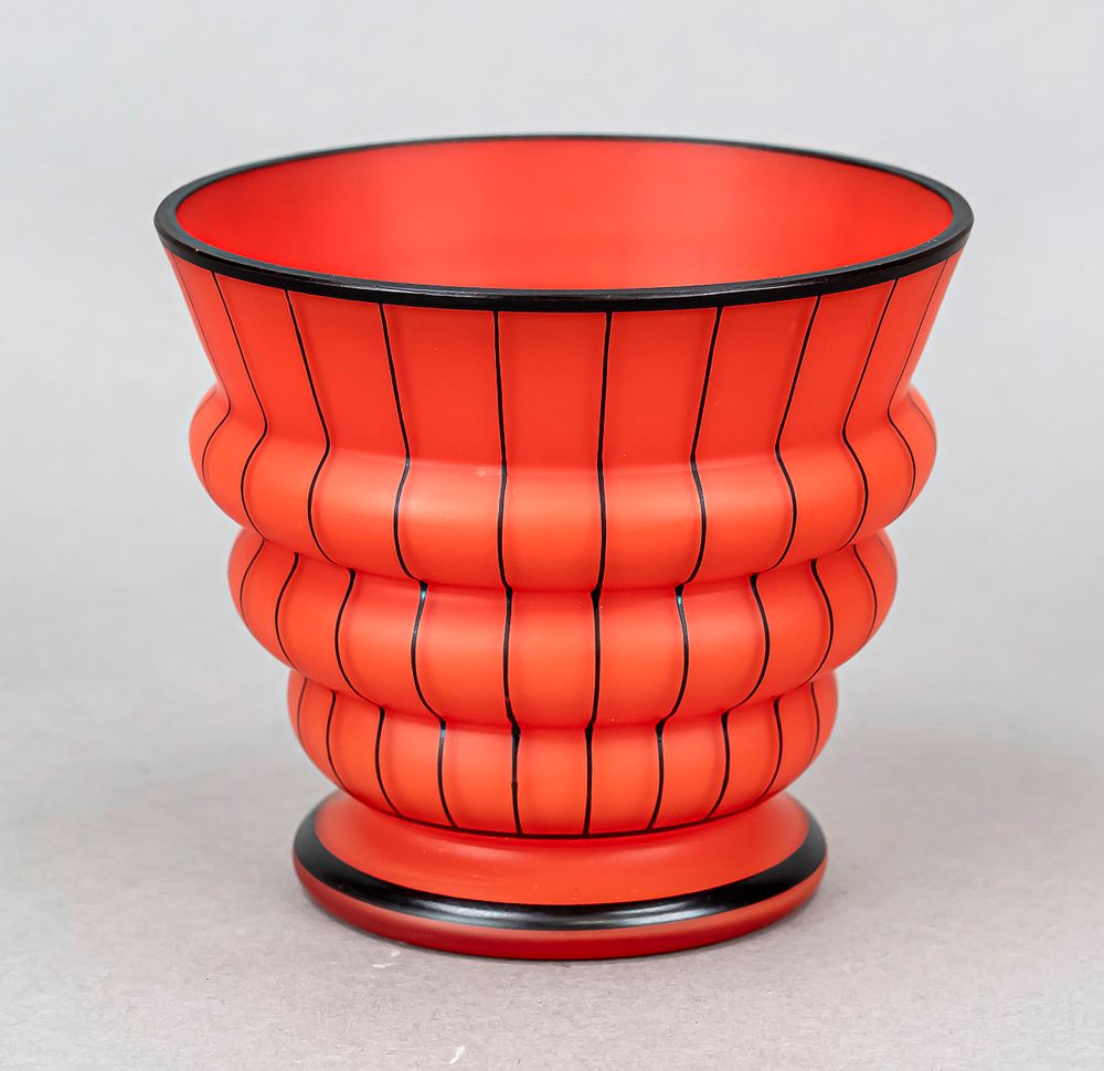 Vase, 20th century, in the style of Powolny, round base, triple-beaded body, clear glass with 