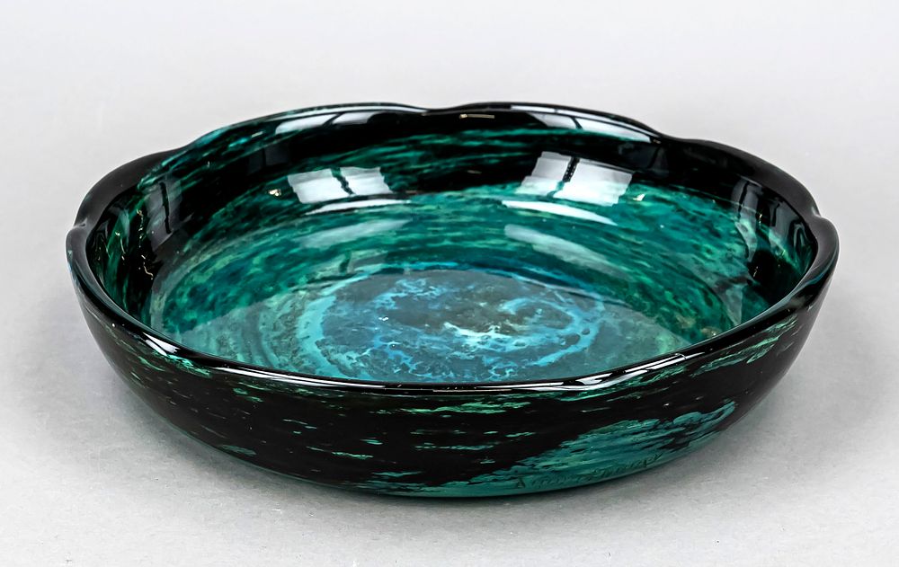 Large round bowl, France, around 1920, Daum, Nancy, flat shape with wavy rim, greenish glass 