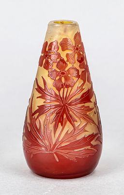 Small vase, France, around 1900, Emile Gallé, Nancy, round base, drop-shaped body 