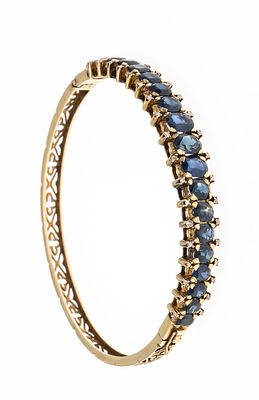 Saphir-Diamant-Armreif GG 585/000 ungest., gepr., mit 19 sehr guten oval fac. Saphiren 6,2 - 4 