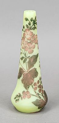 Art Nouveau vase, France, around 1910, De Vez, Cristallerie de Pantin/Seine, round base, body 