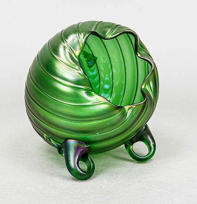 Vase, circa 1920, ovoid, reclining shape, on 2 melted feet, wavy rim, twisted wall, clear glass 