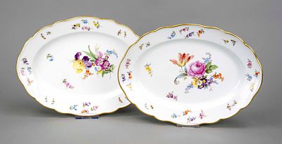 Two oval serving plates, Meissen, knobbed swords 1850-1924, 1st choice, new cut shape, fine 