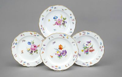 Four dessert or starter plates, Meissen, Knaufschwerter 1850-1924, first choice, new cut shape 