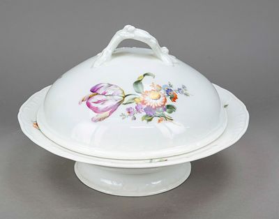 Large lidded bowl, KPM Berlin, marks before 1945, first choice, red Reichsapfel mark, Neuglatt 