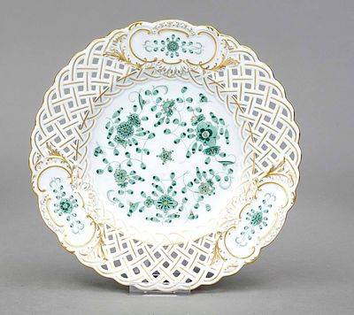 Openwork plate, Meissen, around 1980, 1st choice, Indian green decoration with decorative 