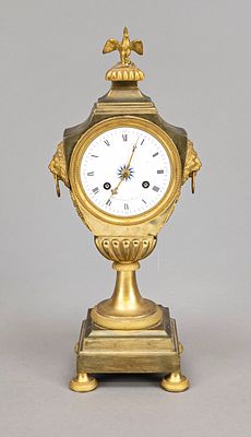 Bronze vase clock, fire-gilded and patinated, 1st half of the 19th century, marked ''Deschampse 