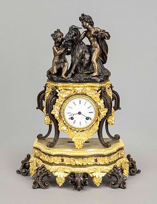 French bronze figurine pendulum clock, 1st half of the 19th century, fire-gilded and burnished 