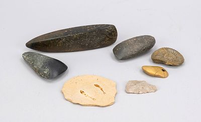 Collection of prehistoric items. 3 x Neolithic axe heads made of polished hard rock, approx. 