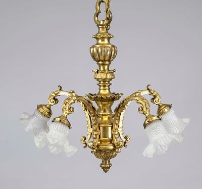 Deckenlampe, Ende 19. Jh., Bronze/Messing. Balustrierte Konsole, 5 abkragende Leuchterarme mit 