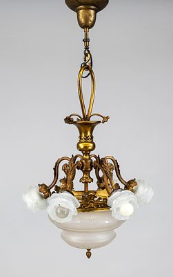 Deckenlampe, Ende 19. Jh., Bronze/Messing. Ornamentierter Kranz mit 6 Stauden-Leuchterarmen mit 