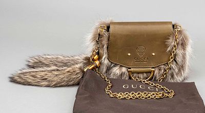Gucci, Raccoon Fur Small Smilla Chain Bag, khaki-colored fine leather and raccoon fur 