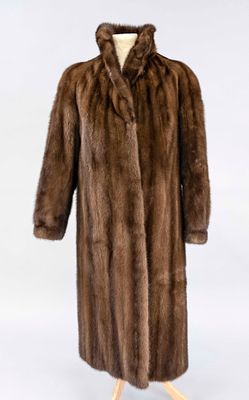 Elegant long mink coat, 2nd half of the 20th century, coffee brown iridescent mink, small coat 