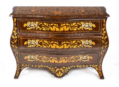 Kommode in holländischen Barock-Stil, Mitte 20. Jh., Mahagoni und Ahorn auf Nadelholz furniert 