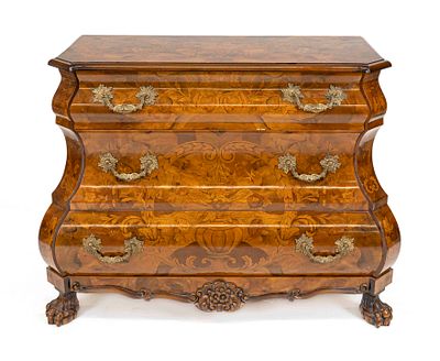 Kommode im Barockstil, 20. Jh., Nussbaum und andere Edelhölzer furniert und intarsiert 