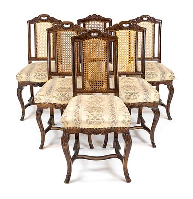 Satz von sechs Barock-Stühlen, 18. Jh., Buche nussbaumfarbig gebeizt, Rückenlehne mit 