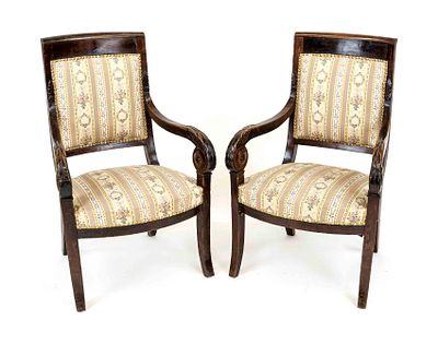 Paar Biedermeier-Armlehnstühle, Anf. 19. Jh., Rüster, Eichenblattschnitzerei, 96 x 61 x 63 cm