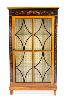 Vitrine im Biedermeierstil um 1900, Kirschbaum teilw. ebonisiert, gerader sprossenverglaster 