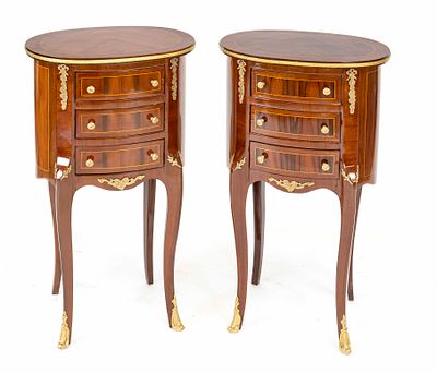 Paar Beistelltischchen im französischen Stil, 20. Jh., Mahagoni mit Fadenintarsien, ovaler 