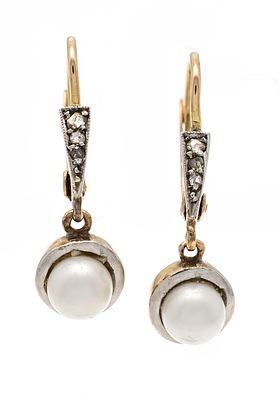 Pearl and diamond earrings GG/WG 585/000 unstamped, tested, with 2 cultured pearls 5.5 mm and 