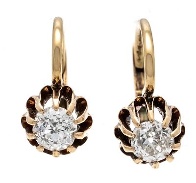 Old-cut diamond earrings RG 585/000 unstamped, tested, with 2 cushion-shaped old-cut diamonds 
