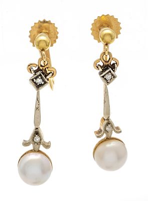 Pearl and diamond screw-on clips, circa 1920, 18K yellow gold/white gold 750/000, with 2 