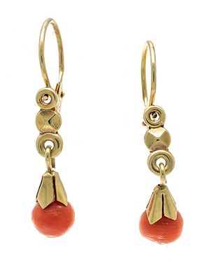 Coral earrings GG 585/000 with 2 coral beads 4.5 mm in salmon orange, slightly rubbed, L. 23 mm 