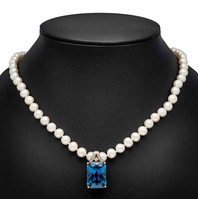 Pearl necklace with box clasp and blue topaz clip pendant RG 585/000 with a scissor-cut faceted 