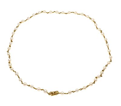 Akoya pearl necklace with box clasp, SI-eight and intermediate elements GG 750/000 unstamped 