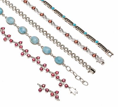 5-piece set of bracelets in 925/000 silver with different colored gemstones, 51.0 g