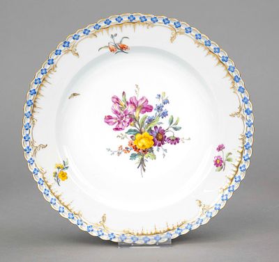 Dessert plate, KPM Berlin, circa 1780, first choice, K&ouml;nigsglatt shape, polychrome floral 